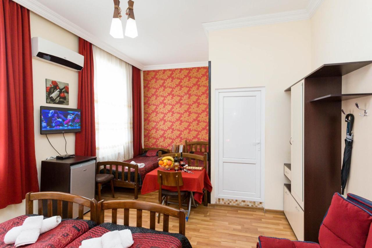 Gis Guest House Tbilisi Exterior foto